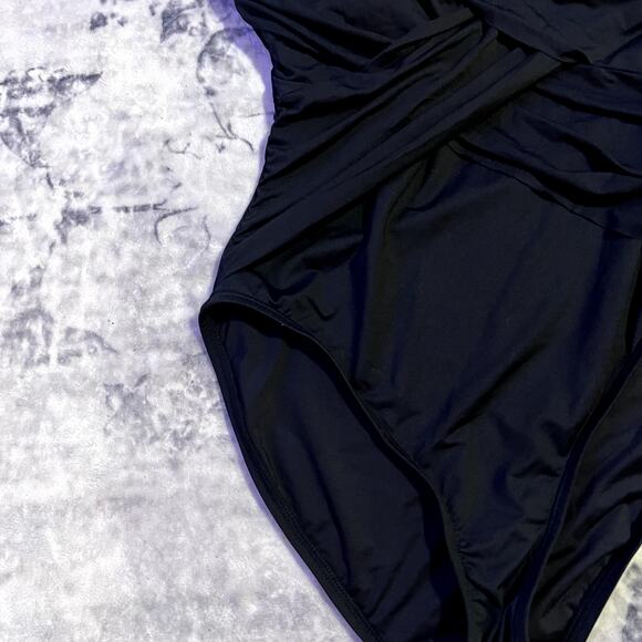 LA BLANCA Drapped Mio One Piece, Island Goddess Black Sz 10 - Picture 3 of 7